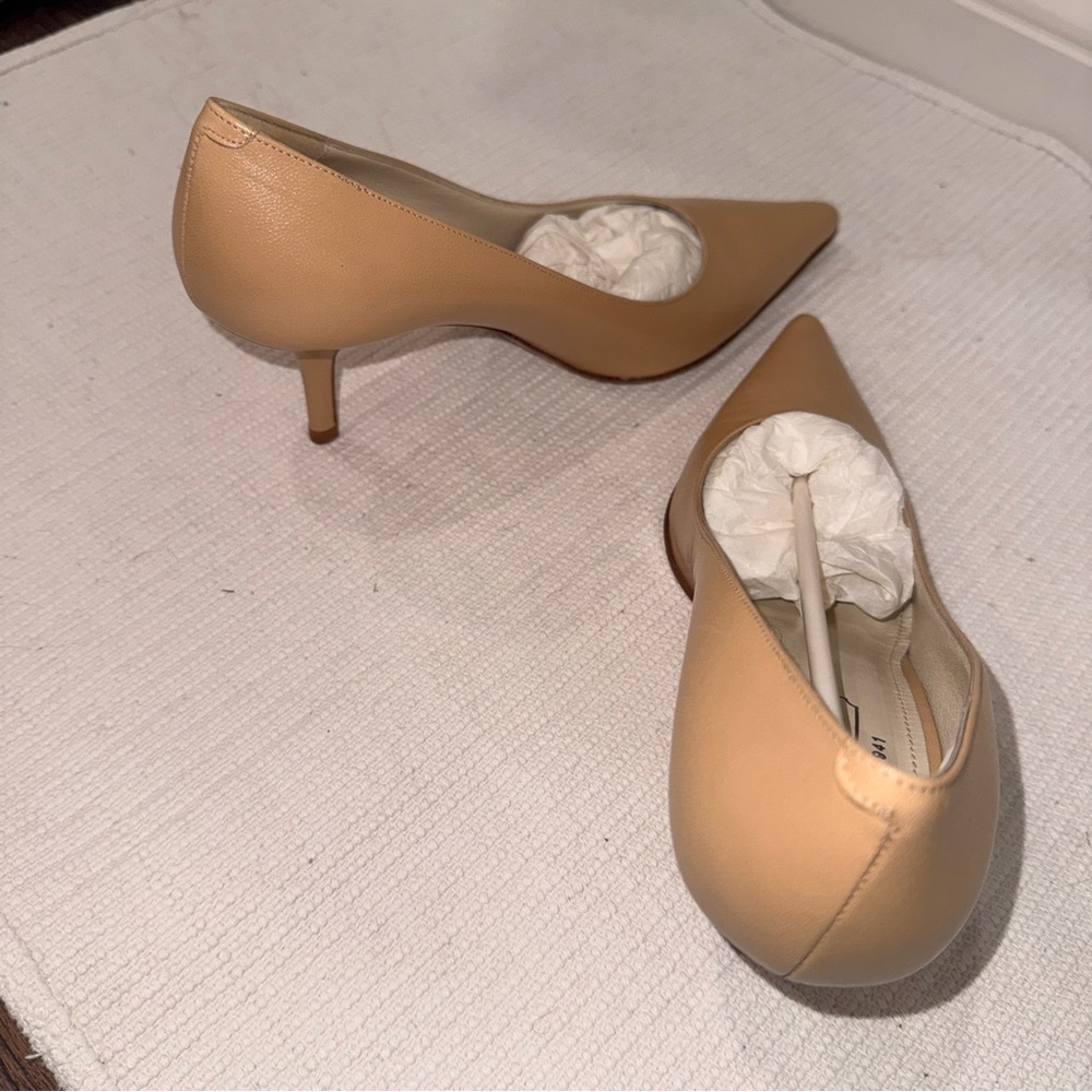 Coach Alison D4 Nude Leather Kitten Heels Size 8B Made in Italy NWOT - Picture 8 of 11